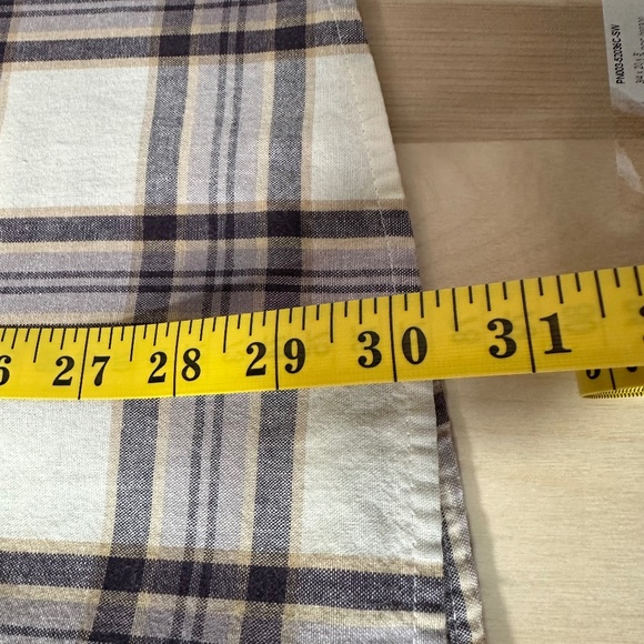 EUC Wrangler Men's Plaid Western Button Down Shirt with Pearlized Snap Buttons - Picture 9 of 9